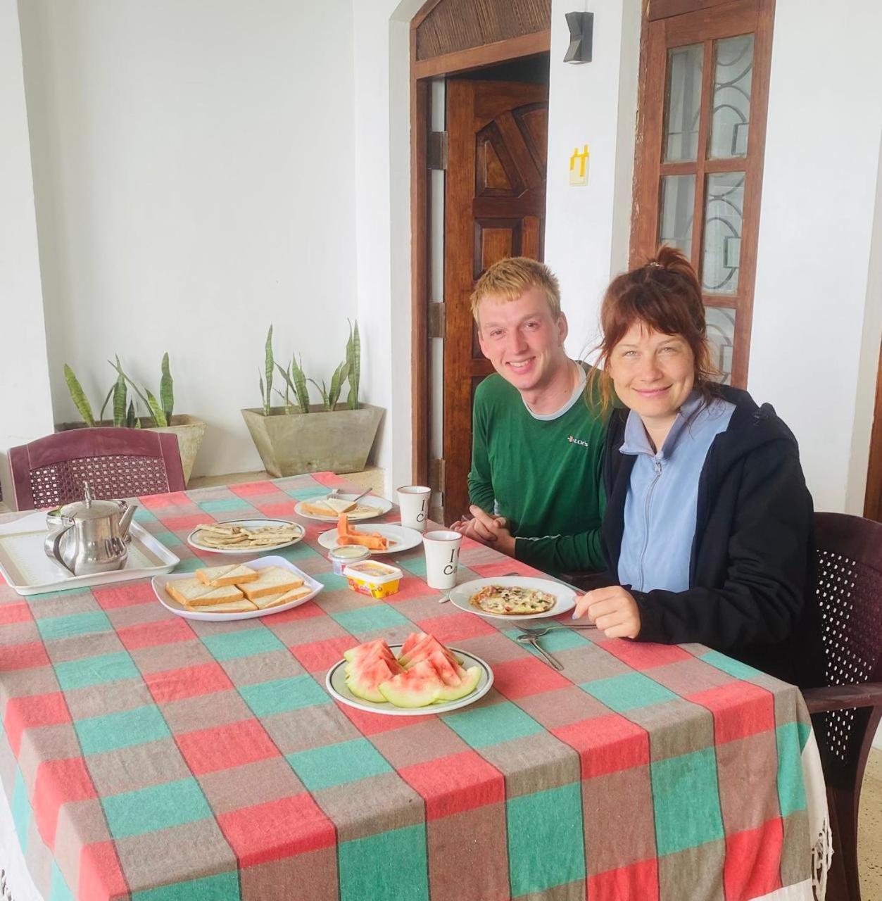 Farah Guest Inn ハプタレー エクステリア 写真
