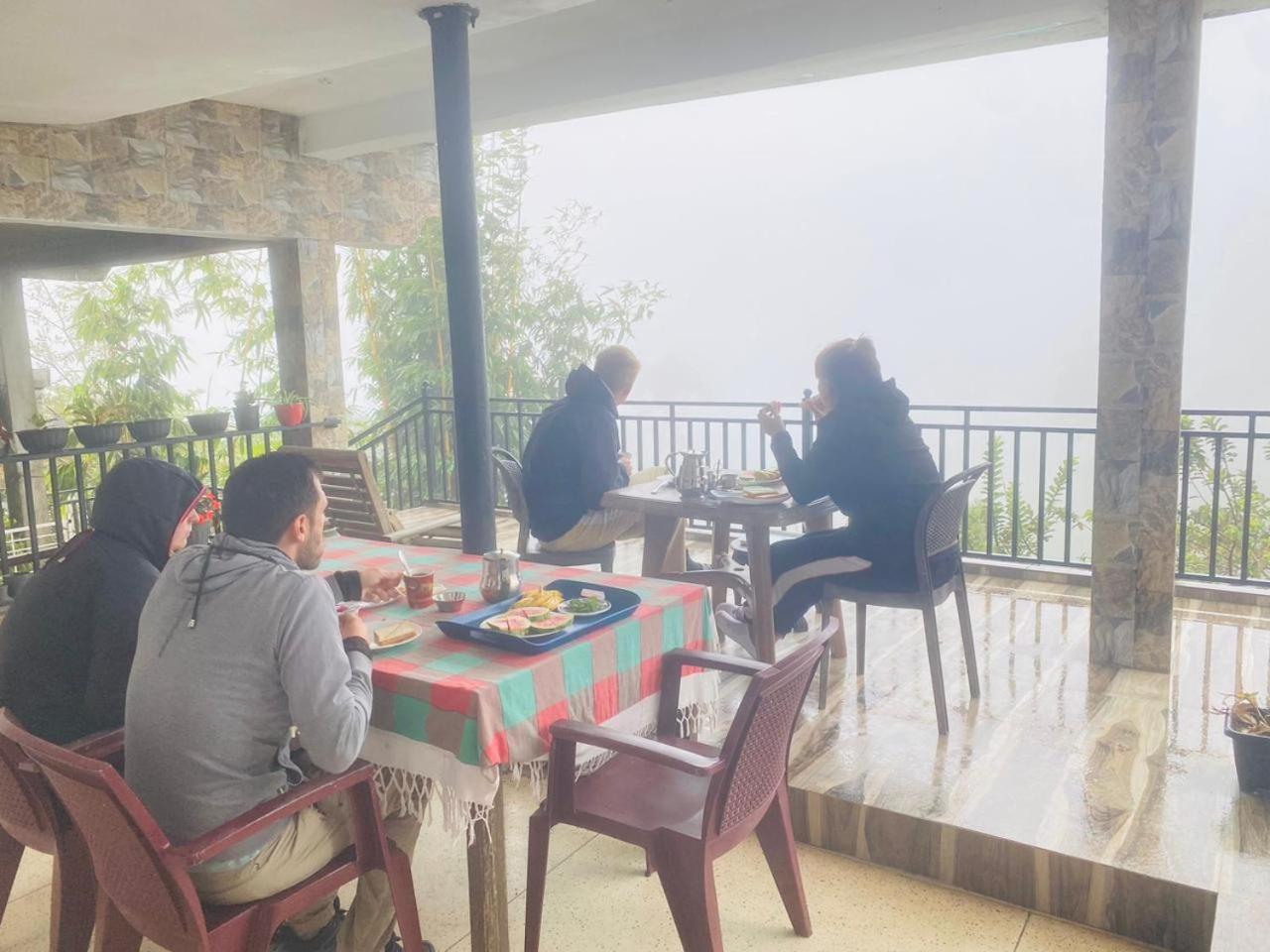 Farah Guest Inn ハプタレー エクステリア 写真